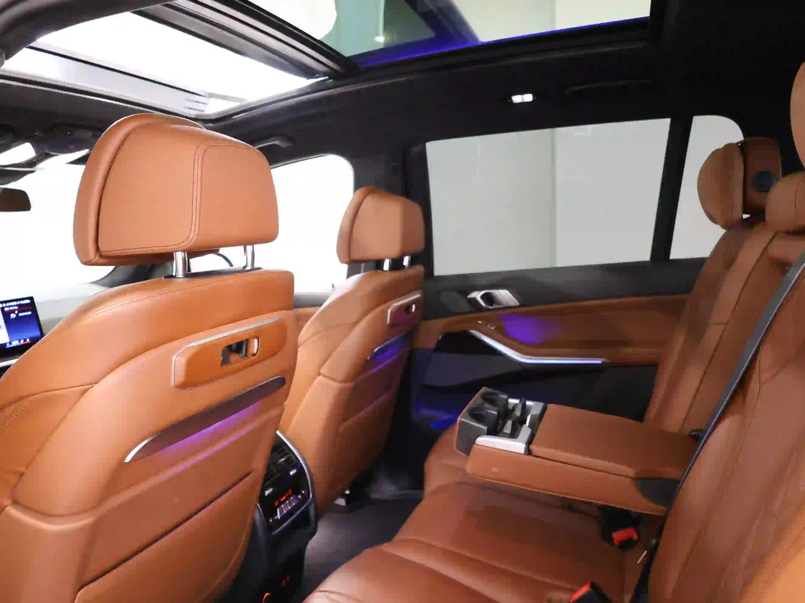 BMW X-Series X7 2024 - Image 4