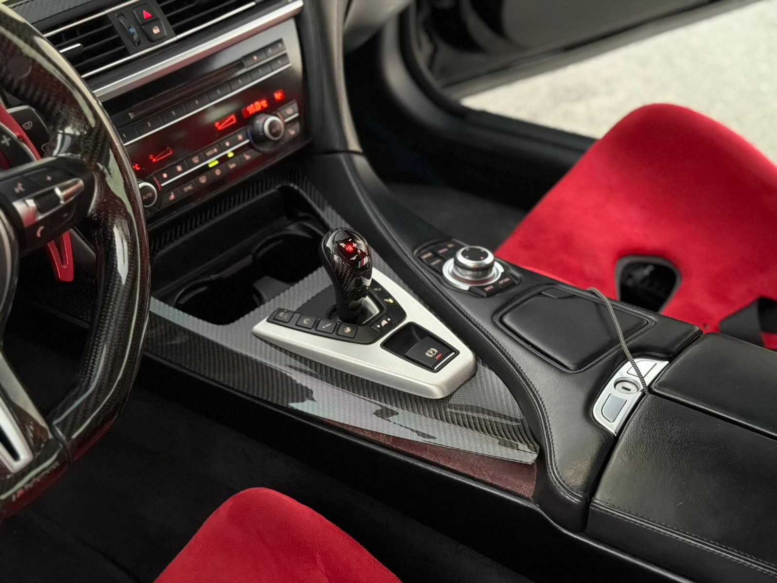 BMW M-Series 6. 2013 — photo 9 for sale in Qatar