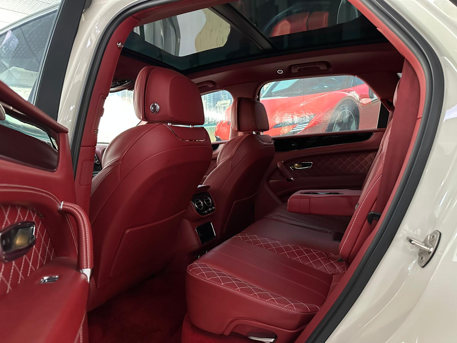 Bentley Bentayga 2018 - Image 4