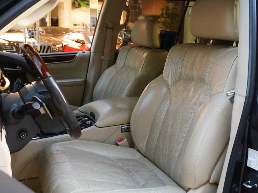 Lexus LX 570 S 2019 - Image 2