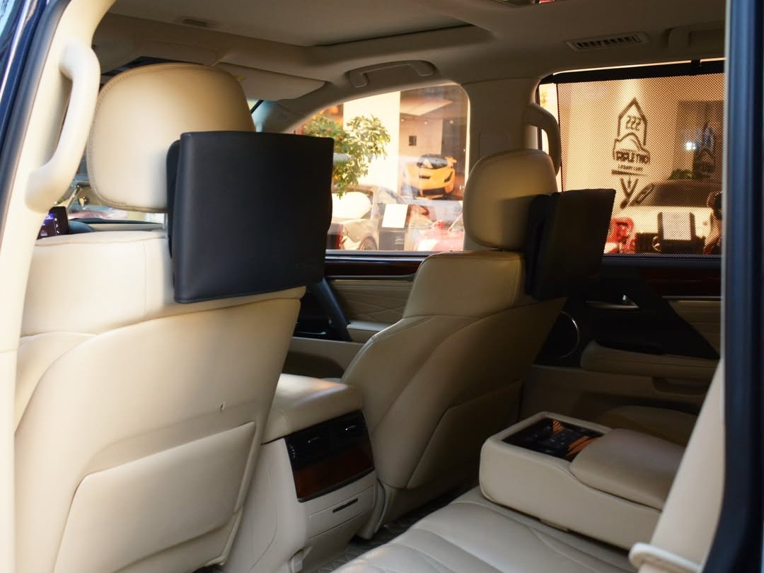 Lexus LX 570 S 2019 - Image 3