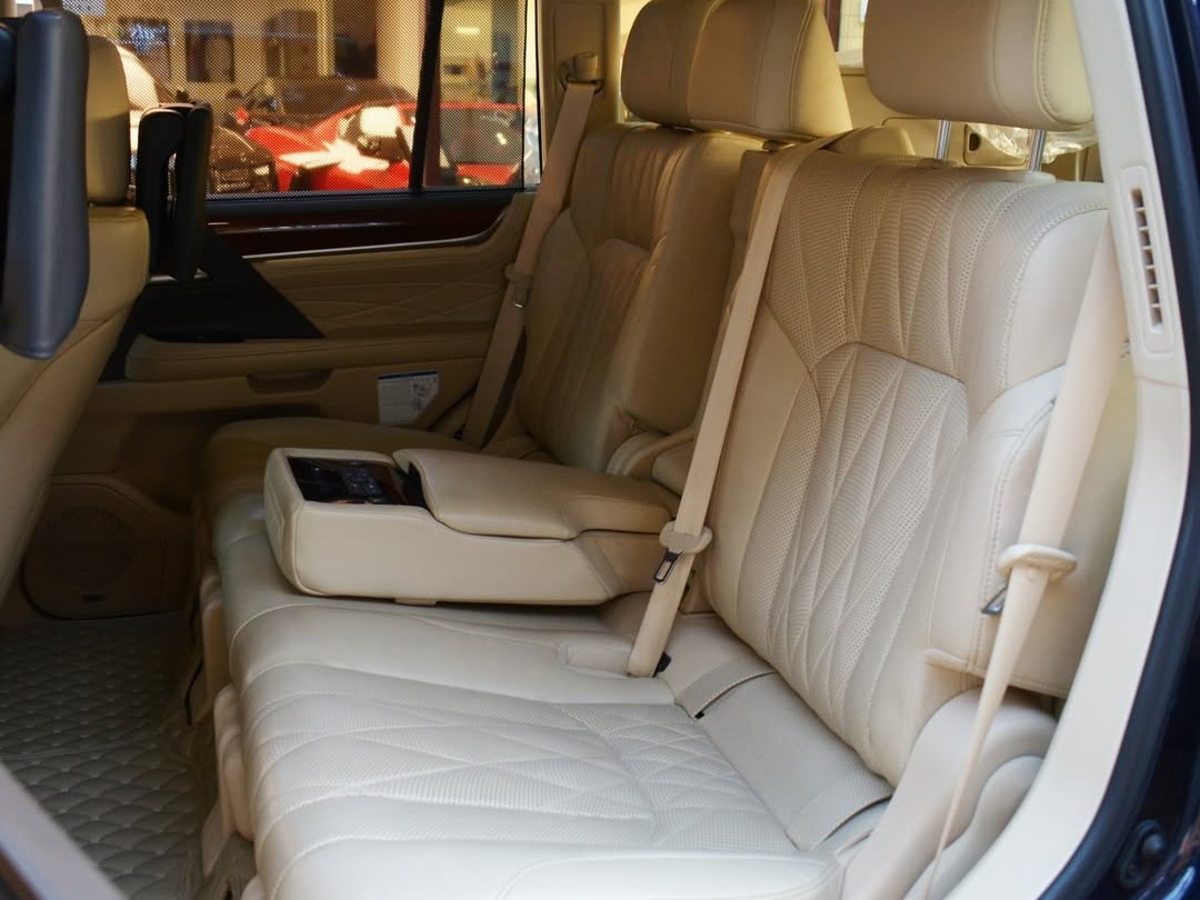 Lexus LX 570 S 2019 - Image 4