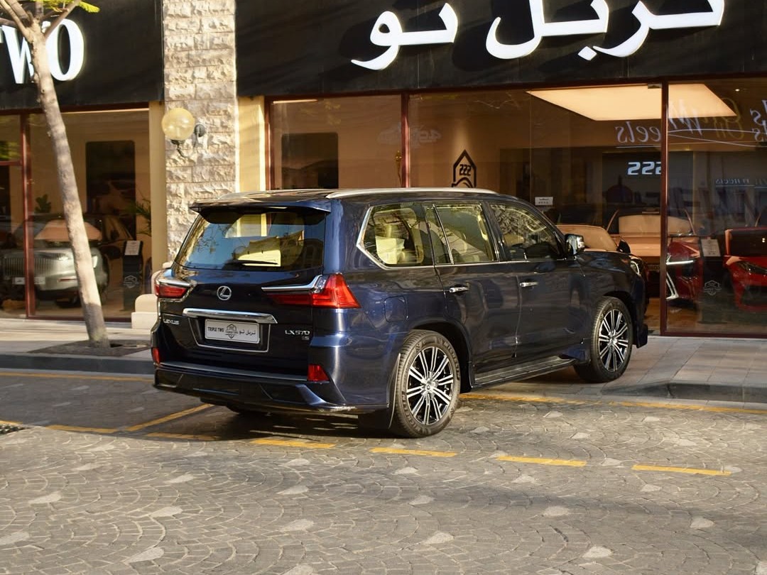 Lexus LX 570 S 2019 — photo 11 for sale in Qatar