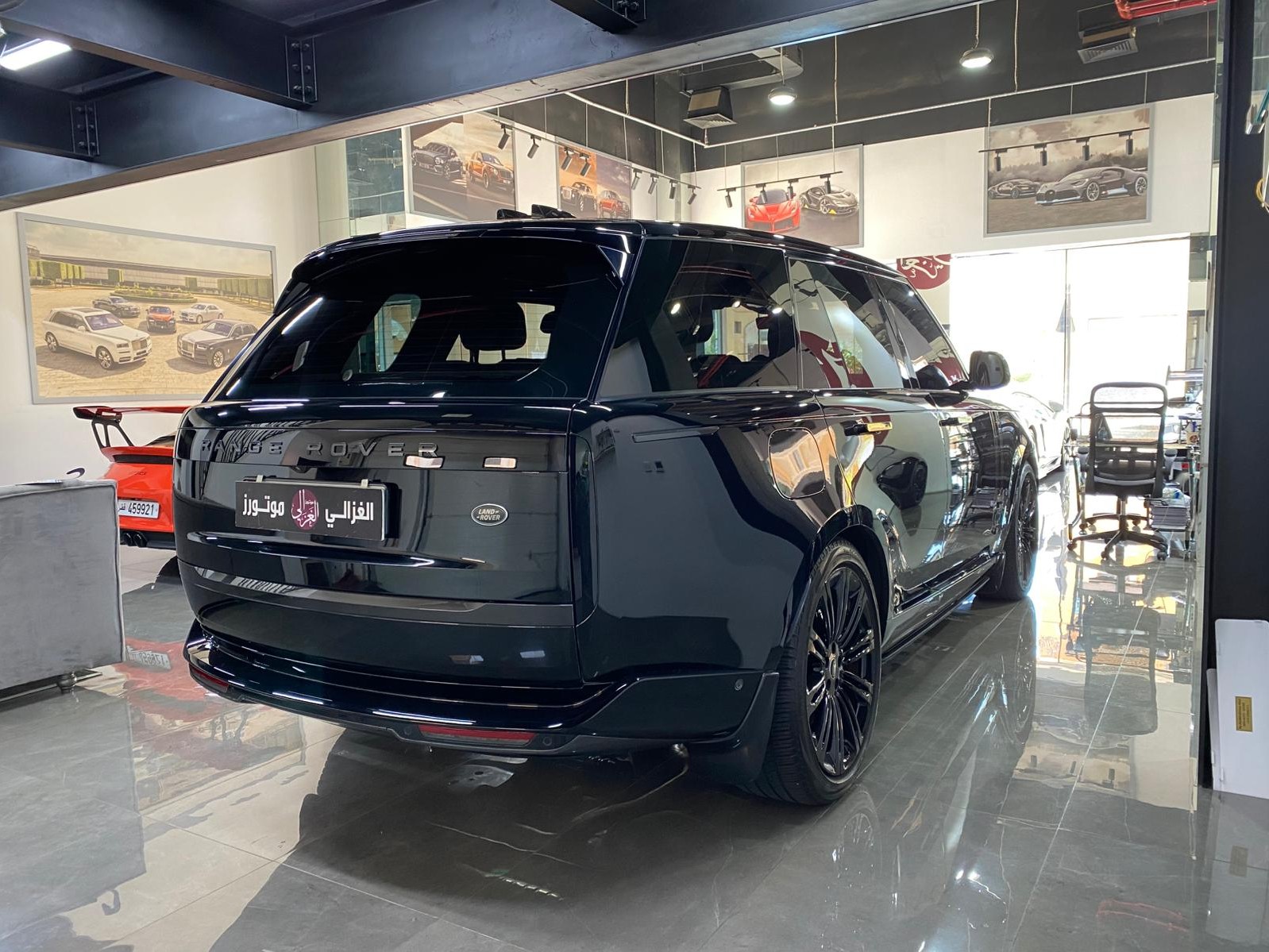 Land Rover Range Rover HSE 2023 - Image 3