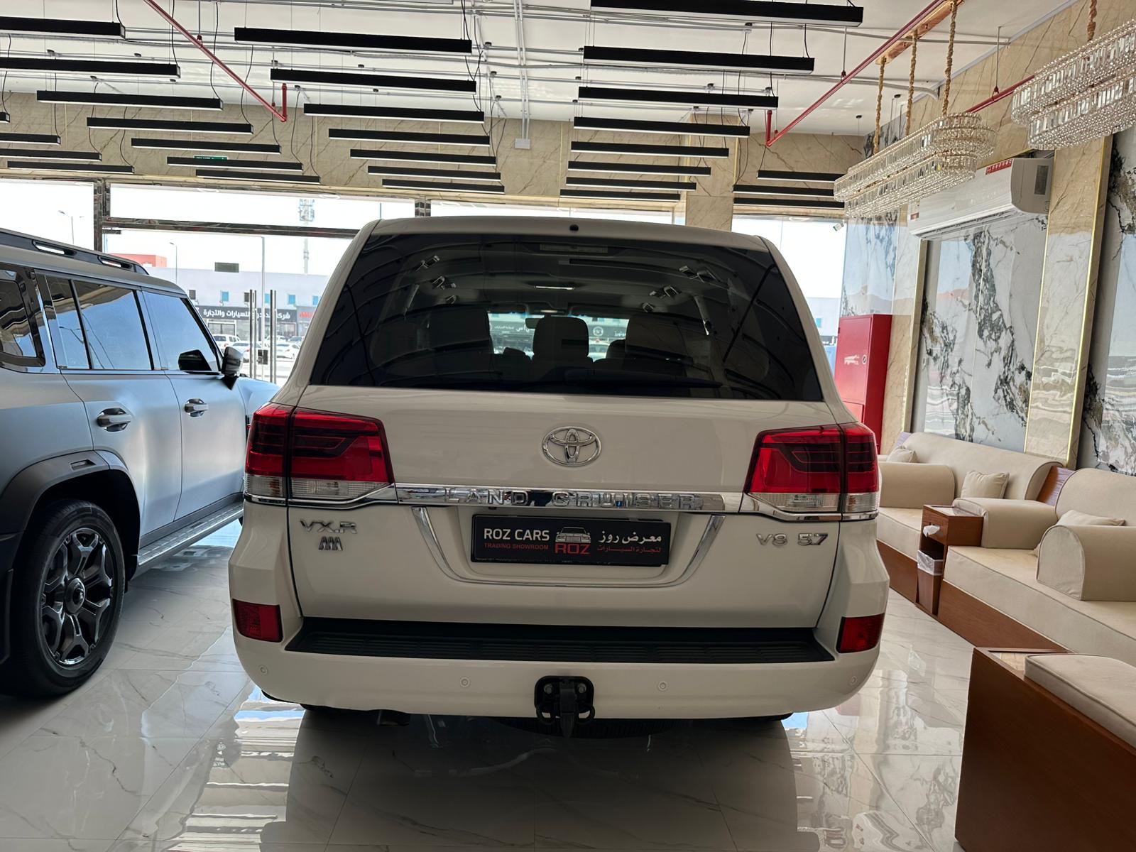 Toyota Land Cruiser VX.R 2018 - Image 2
