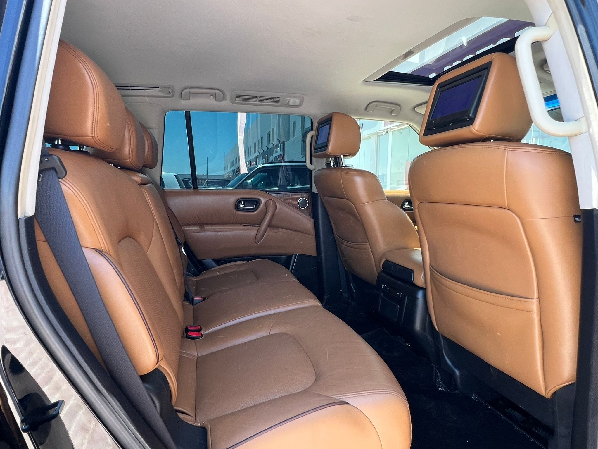 Nissan Patrol Platinum 2014 — photo 11 for sale in Qatar