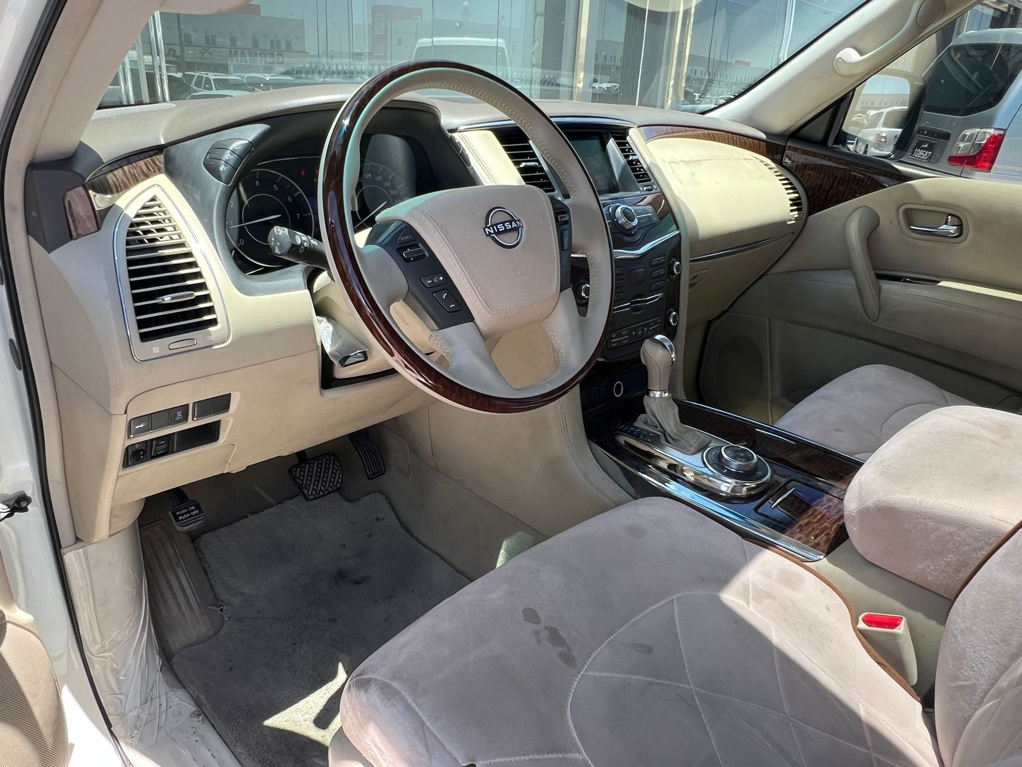 Nissan Patrol SE 2014 — photo 9 for sale in Qatar