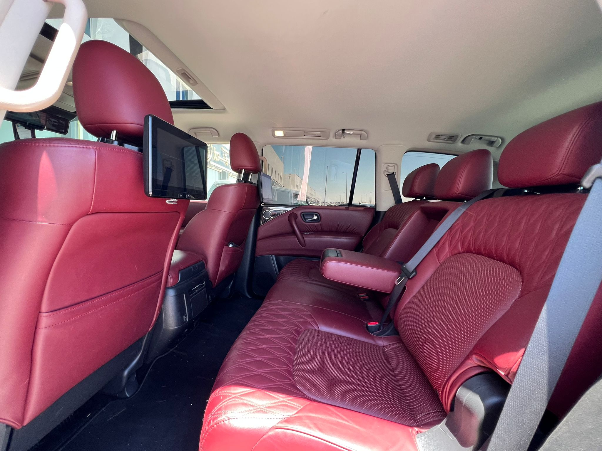 Nissan Patrol  Platinum 2023 - Image 4