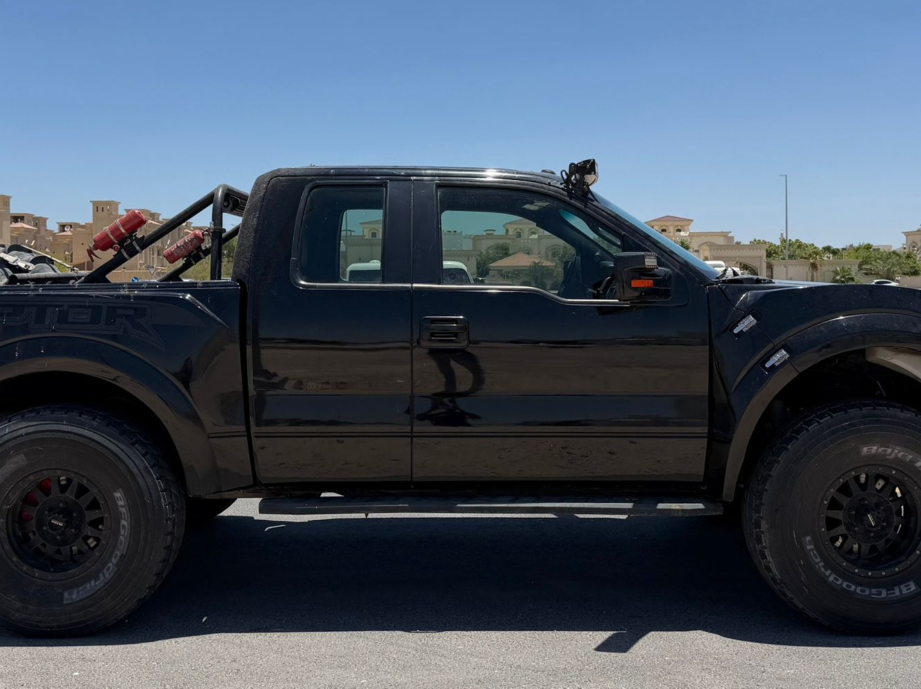 Ford Raptor SVT 2010 - Image 2
