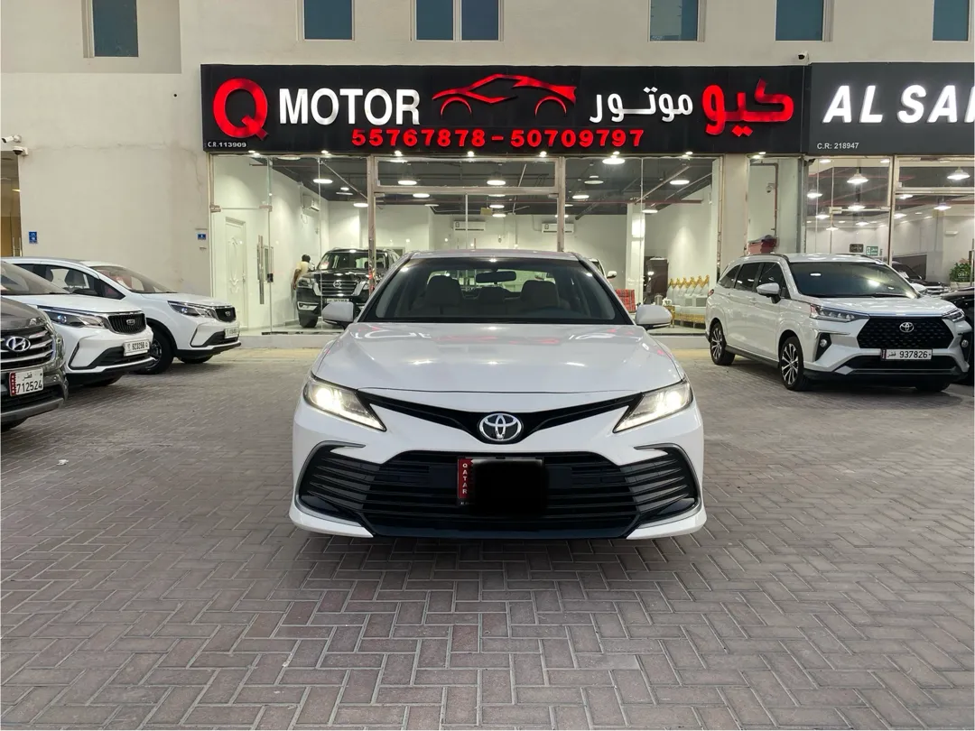 Toyota Camry LE 2023 - Image 3