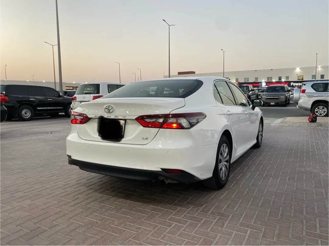 Toyota Camry LE 2023 — photo 10 for sale in Qatar