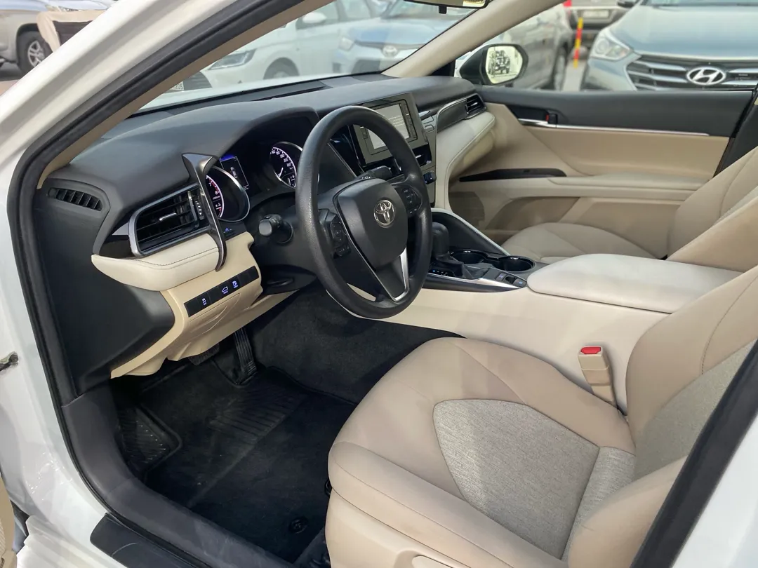 Toyota Camry LE 2023 — photo 12 for sale in Qatar