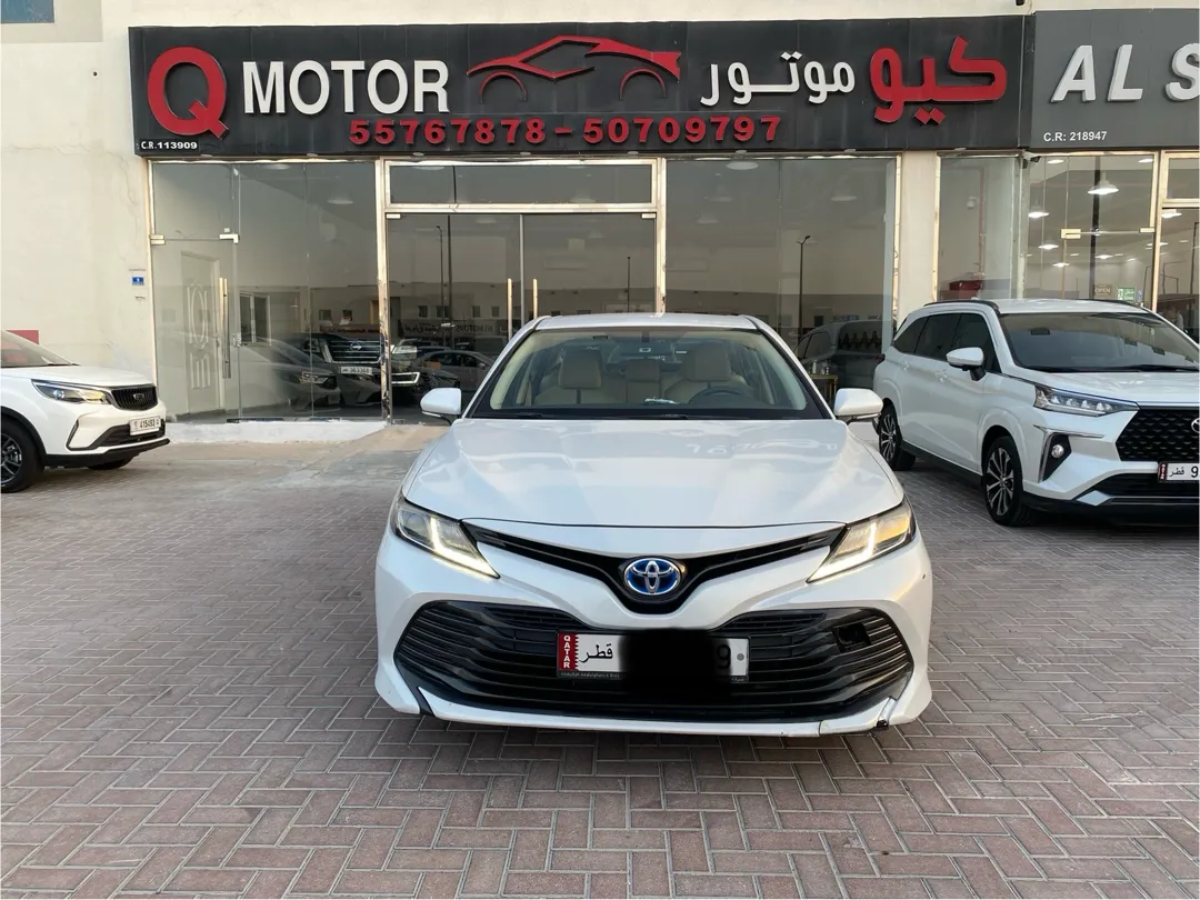 Toyota Camry HYBRID 2019