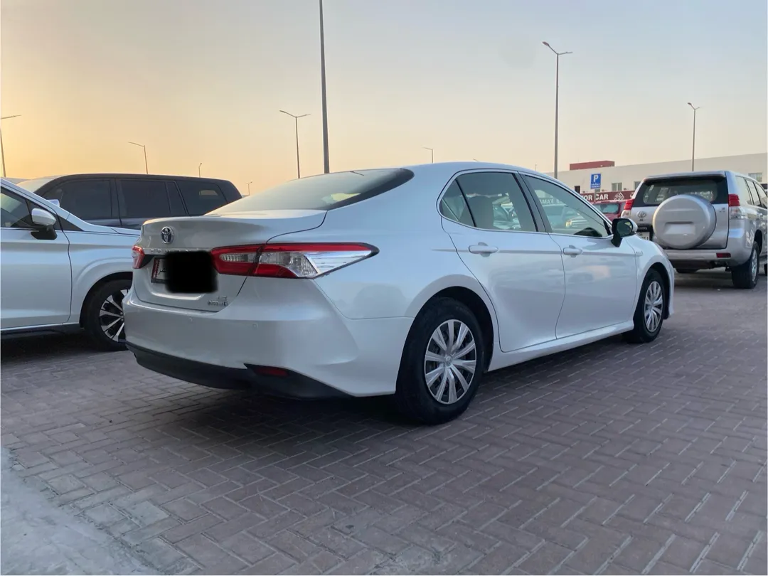 Toyota Camry HYBRID 2019 — photo 9 for sale in Qatar