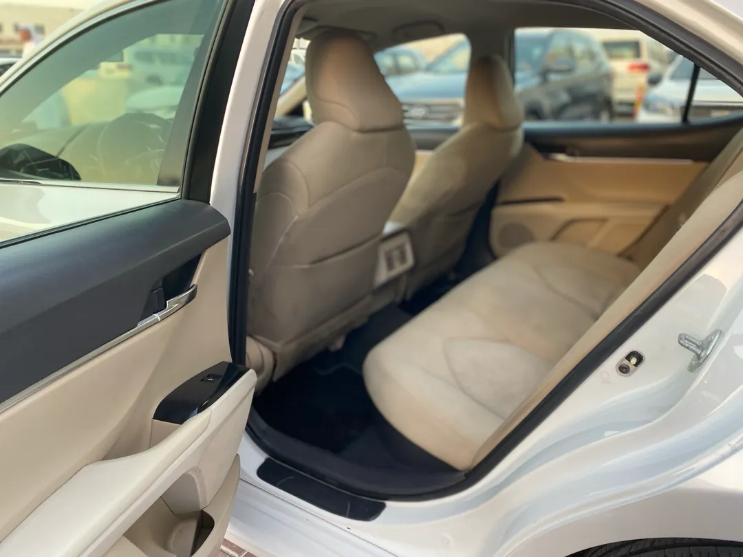 Toyota Camry HYBRID 2019 — photo 13 for sale in Qatar