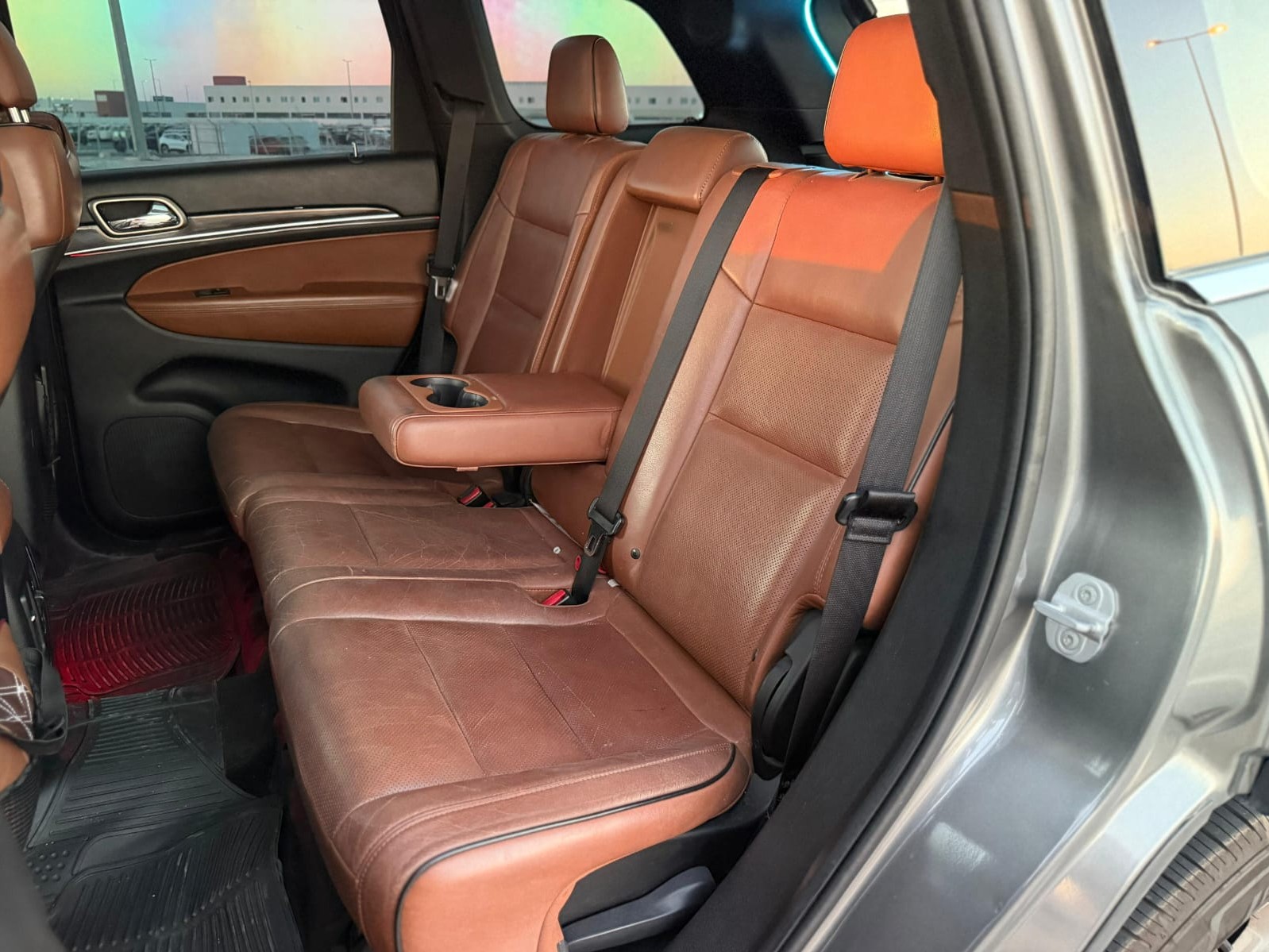 Jeep Grand Cherokee 2011 — photo 10 for sale in Qatar