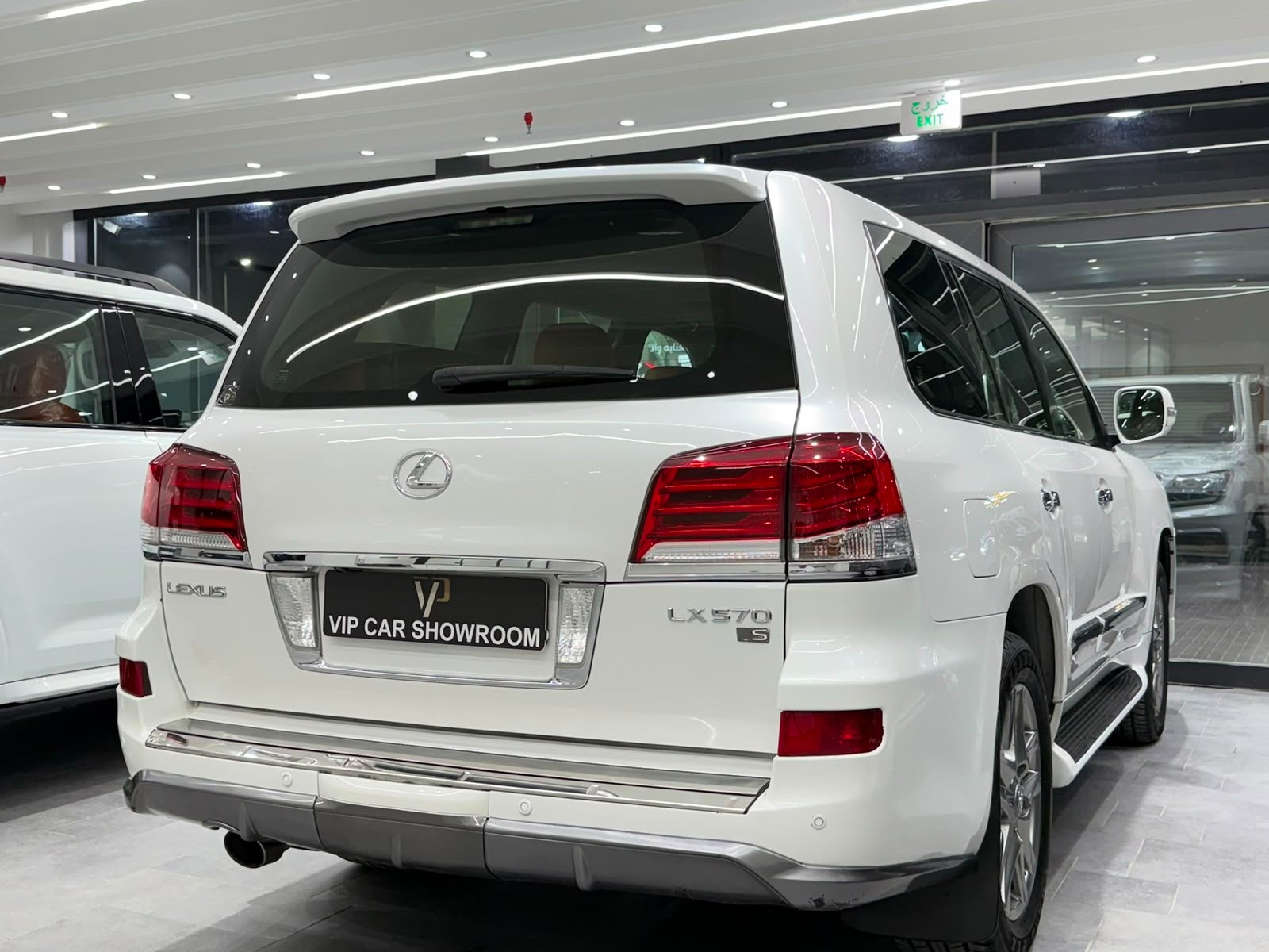 Lexus LX 570 2014 - Image 2