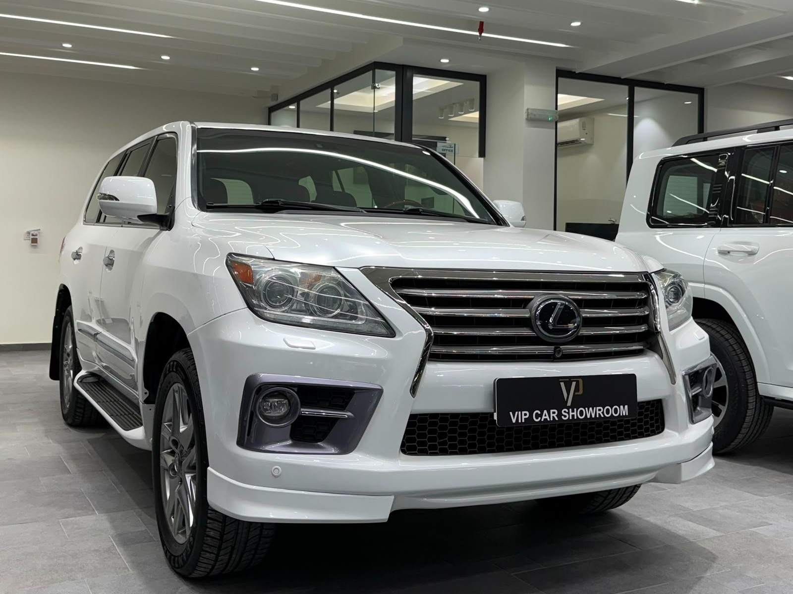 Lexus LX 570 2014