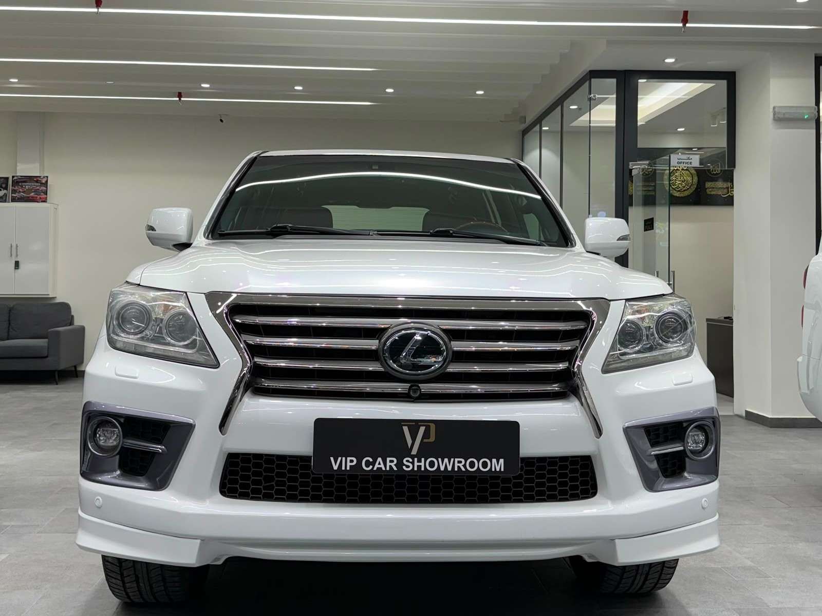 Lexus LX 570 2014 - Image 3