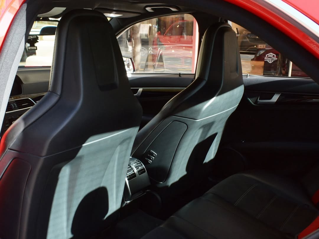 Mercedes-Benz C-Class Sedan 63 AMG 2014 - Image 2