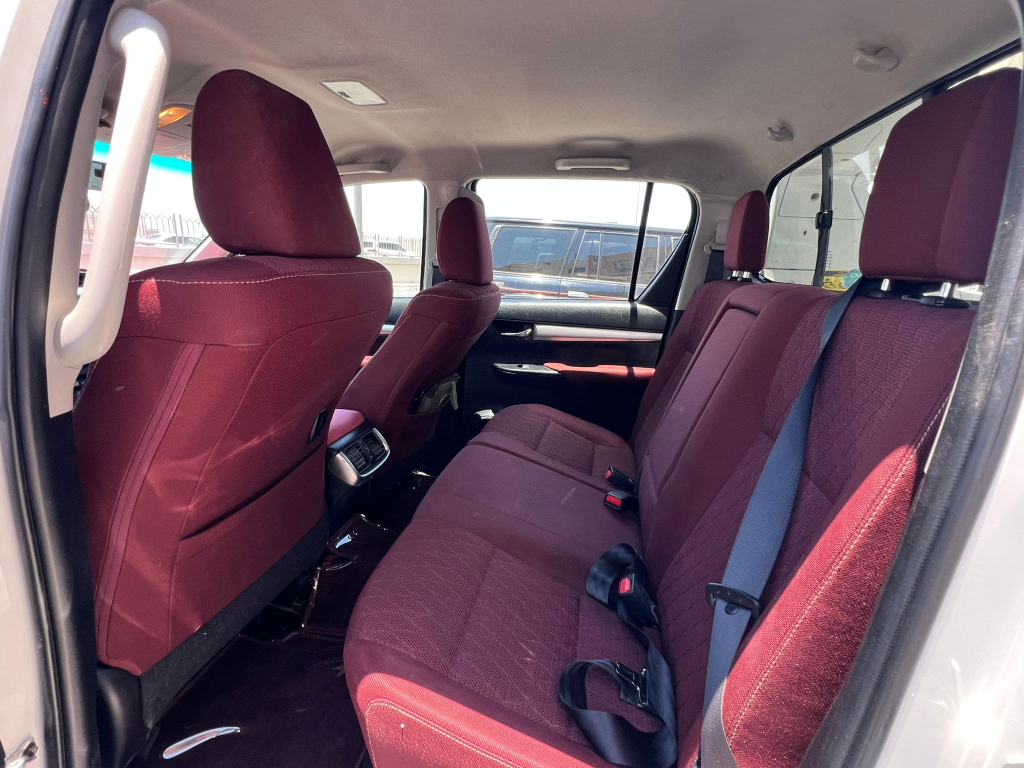 Toyota Hilux 2019 - Image 4