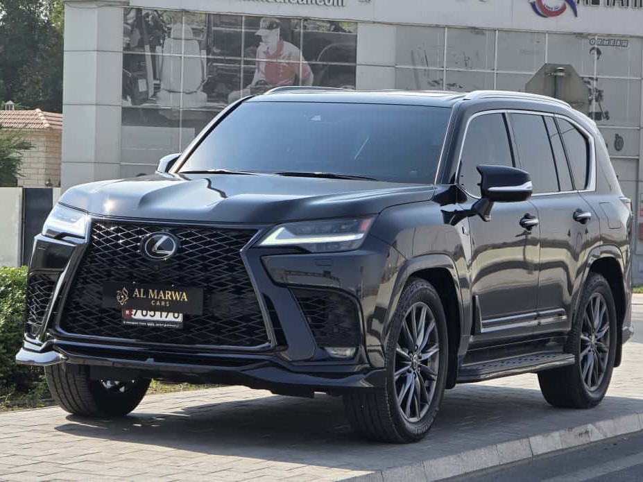 Lexus LX 600  F-Sport 2024 - Image 2