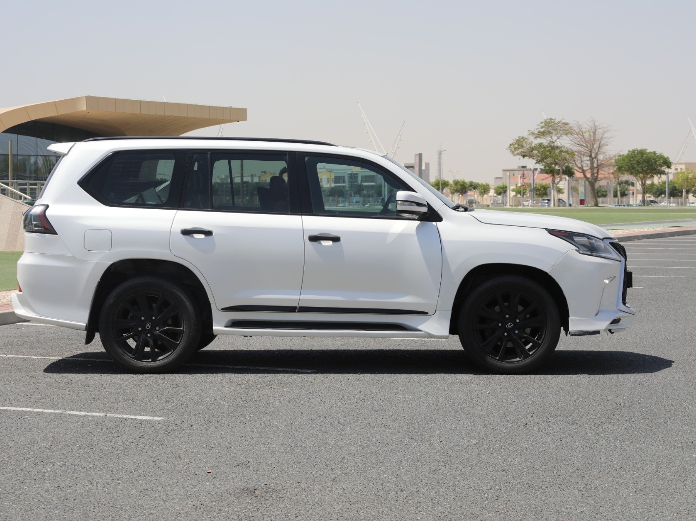 Lexus LX 570 S 2019 - Image 3