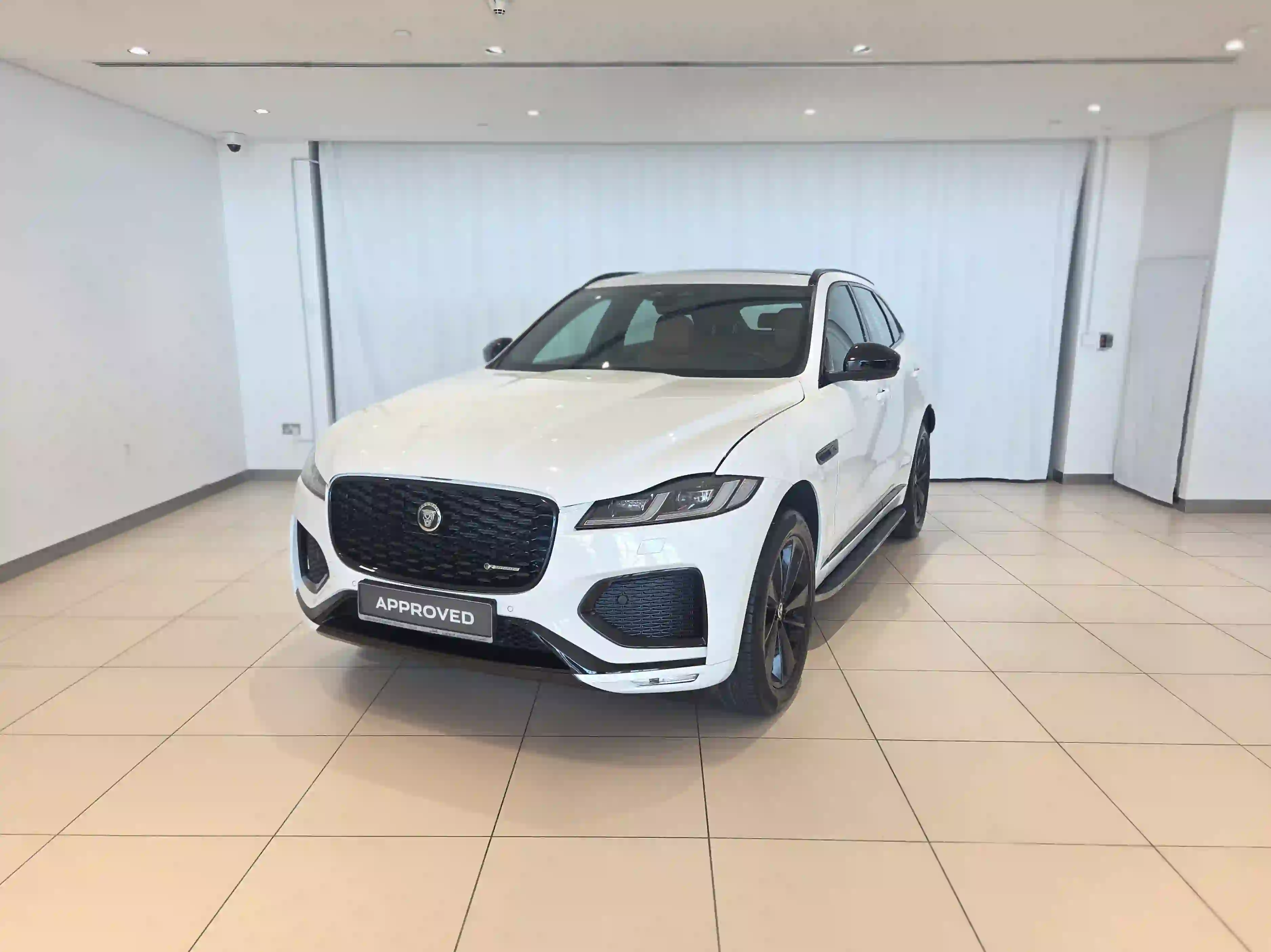 Jaguar F-PACE 2.0 i4 R-Dynamic SE 2024