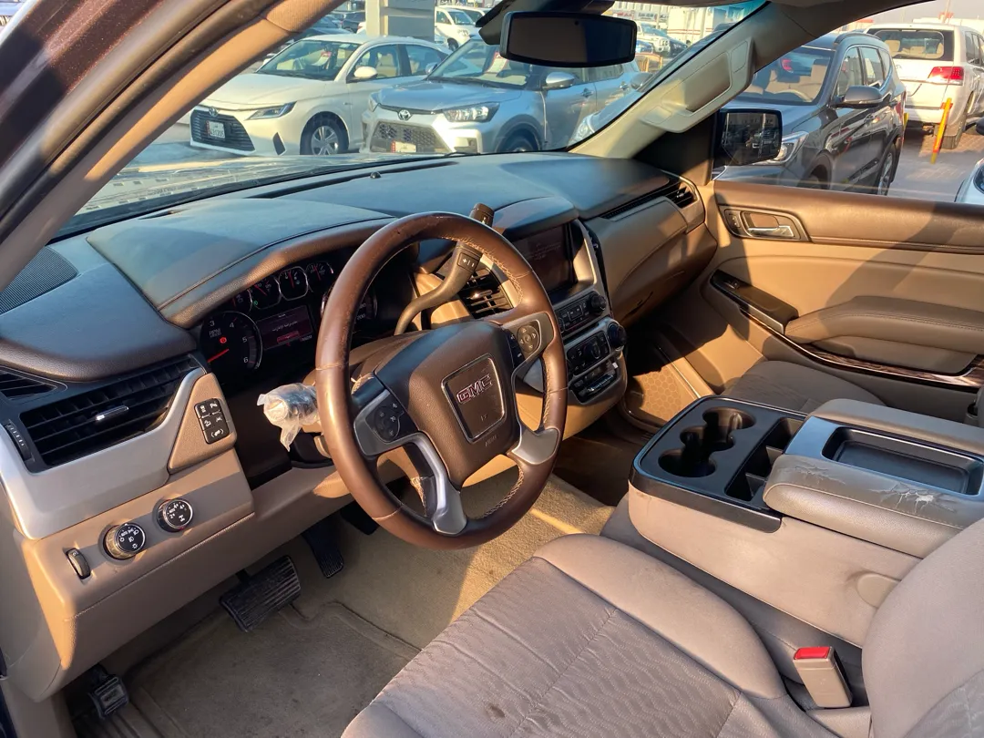 GMC Yukon SLE 2016 — photo 12 for sale in Qatar