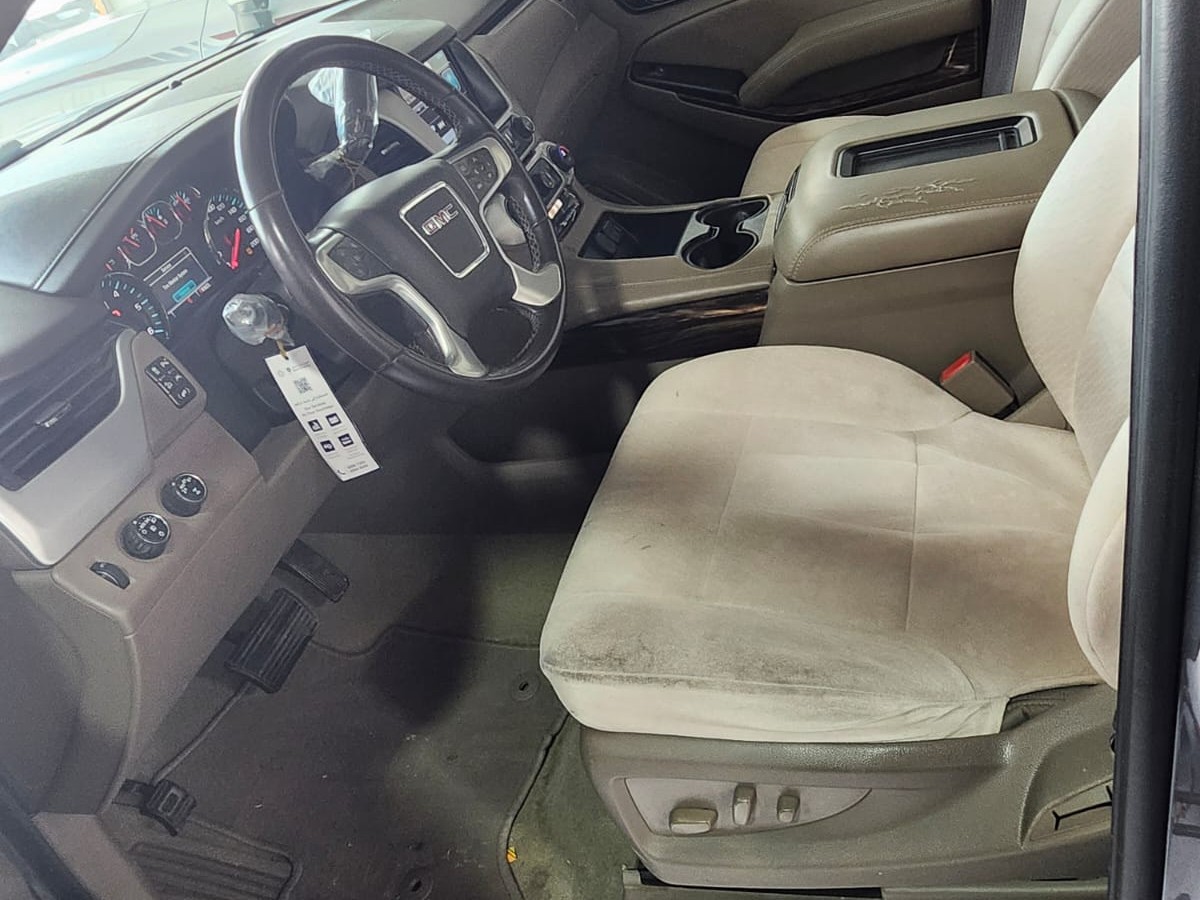 GMC Yukon 2018 - Image 2