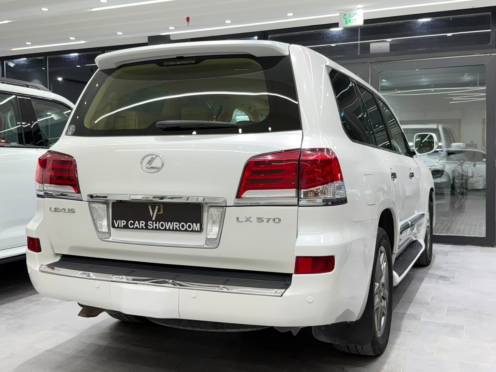 Lexus LX 570 2012 - Image 3