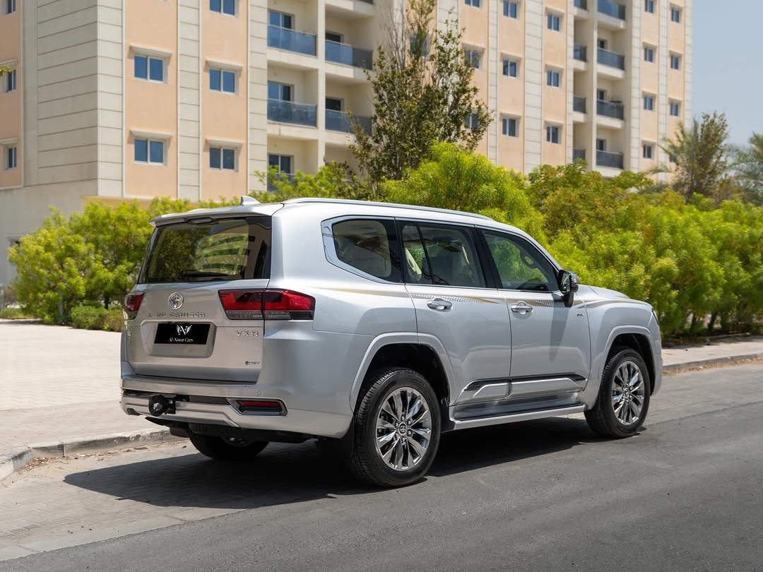 Toyota Land Cruiser VXR Twin Turbo 2025 — photo 11 for sale in Qatar