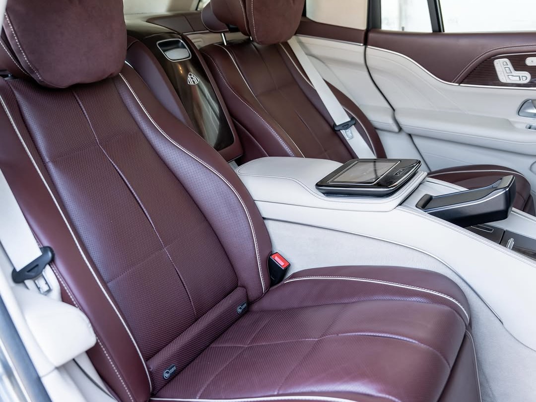 Mercedes-Benz GLS 600 Maybach 2022 - Image 2