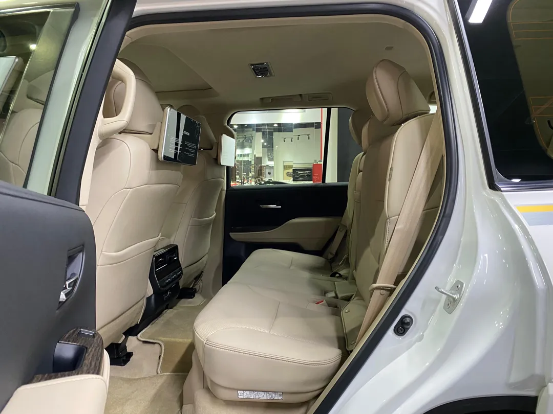 Toyota Land Cruiser VX Twin Turbo 2022 - Image 4
