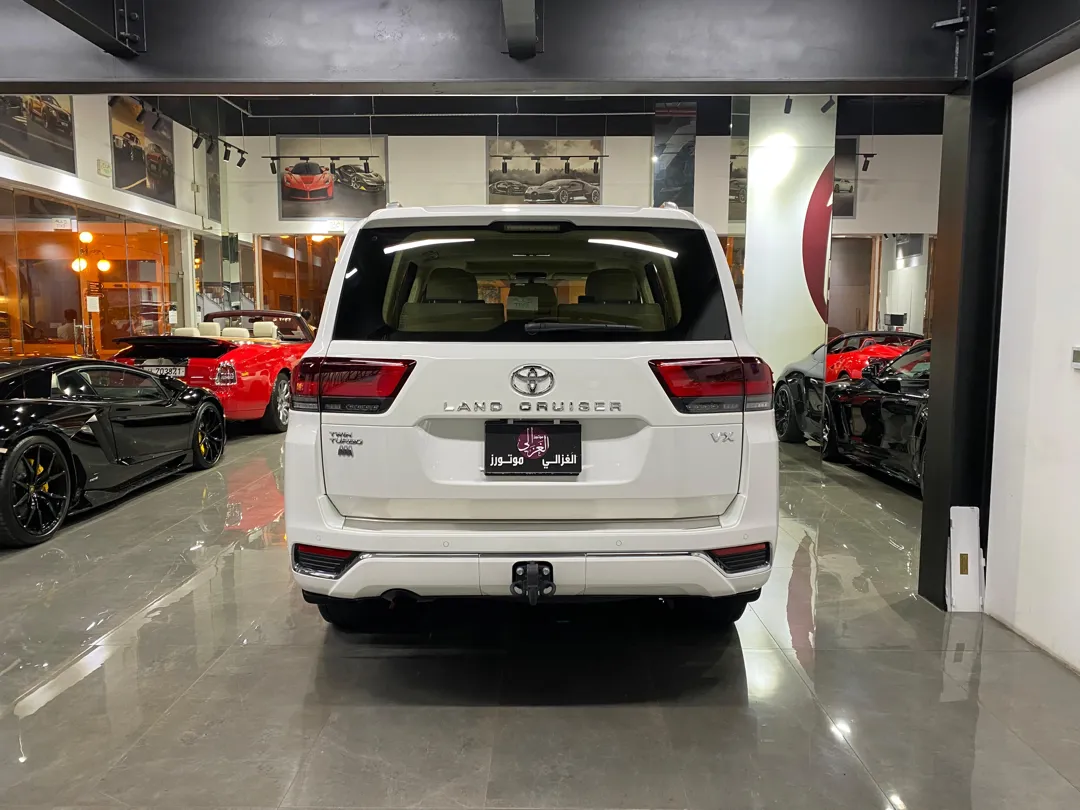 Toyota Land Cruiser VX Twin Turbo 2022 — photo 11 for sale in Qatar