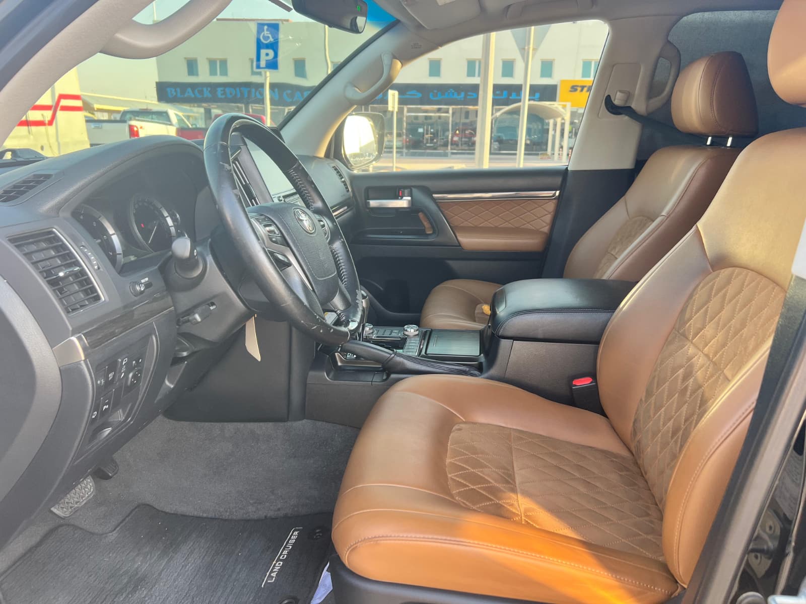Toyota Land Cruiser GXR Grand Touring 2021 - Image 4