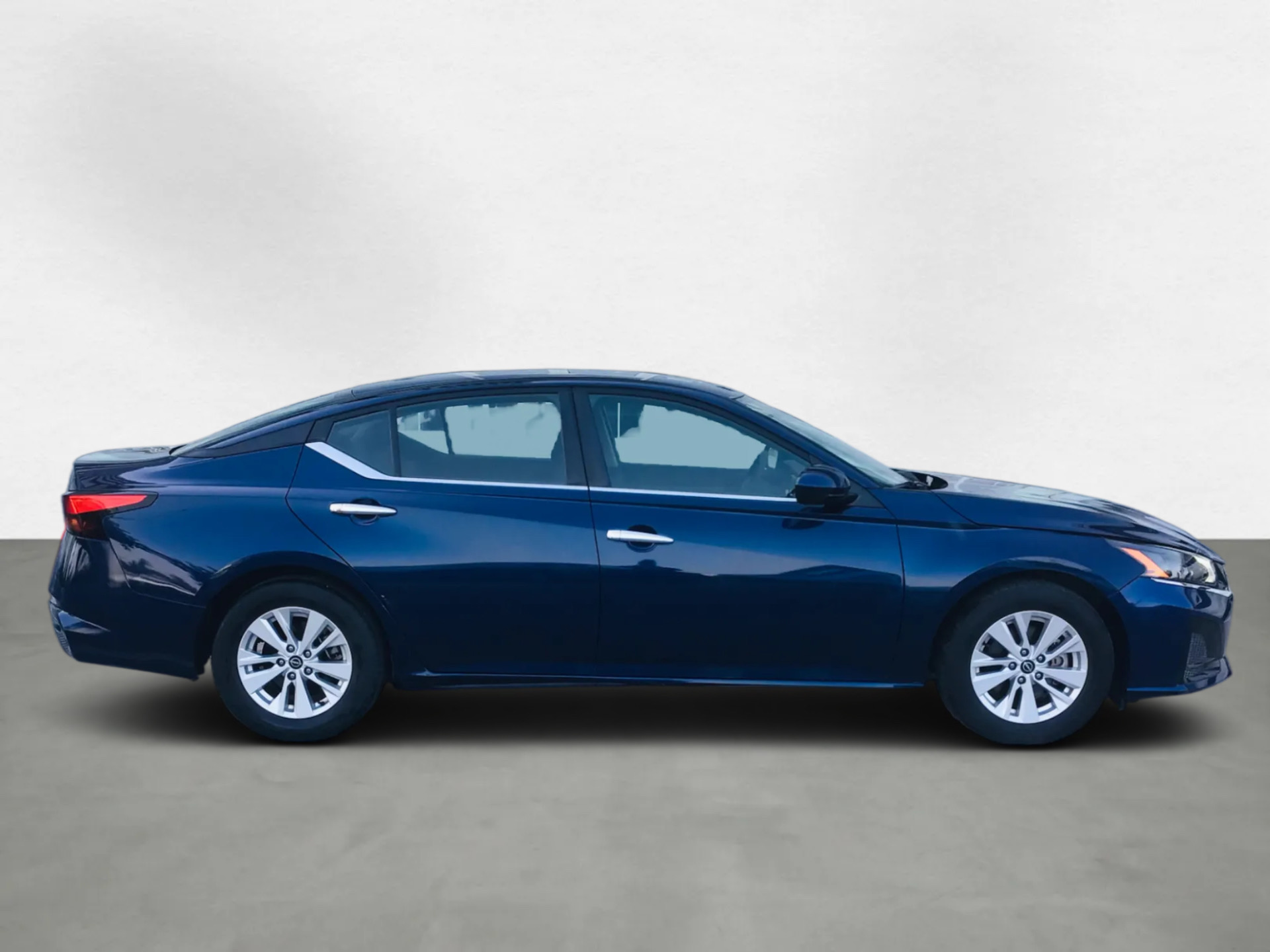 Nissan Altima 2.5 S 2023 - Image 3