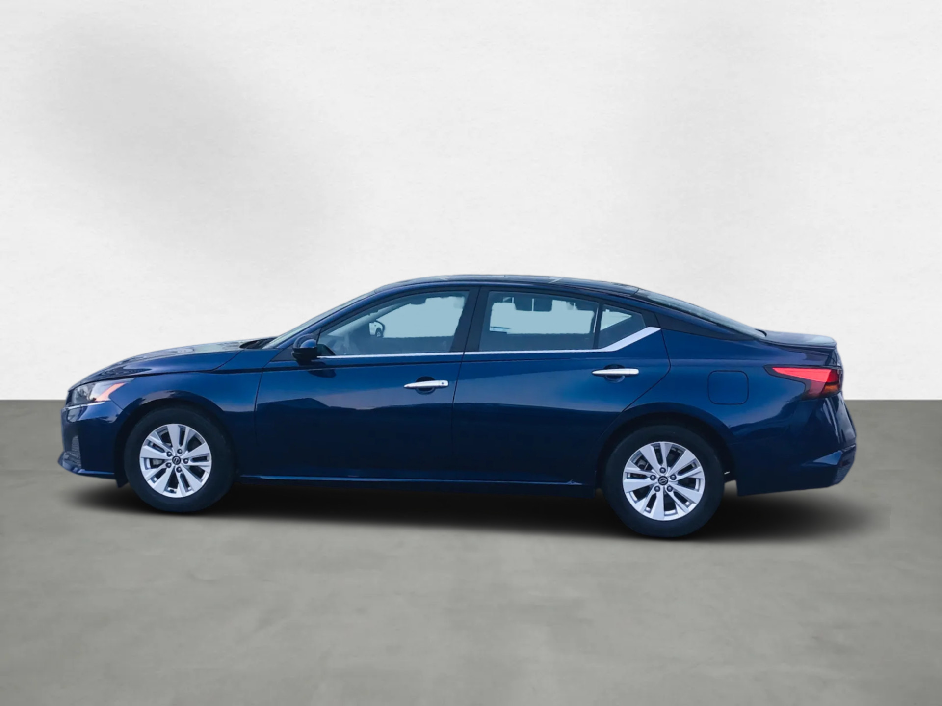 Nissan Altima 2.5 S 2023 - Image 4