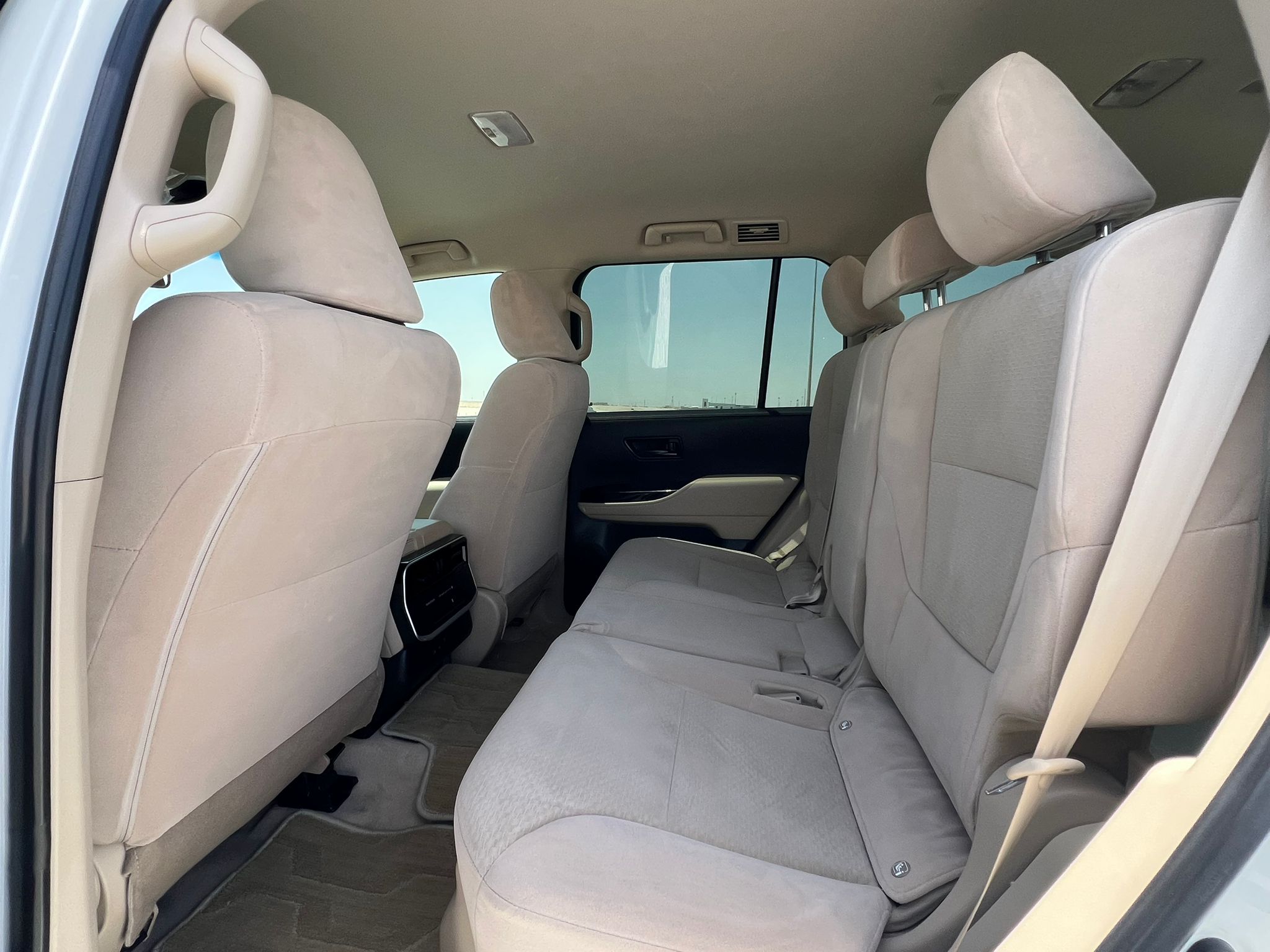 Toyota Land Cruiser GX 2024 - Image 4