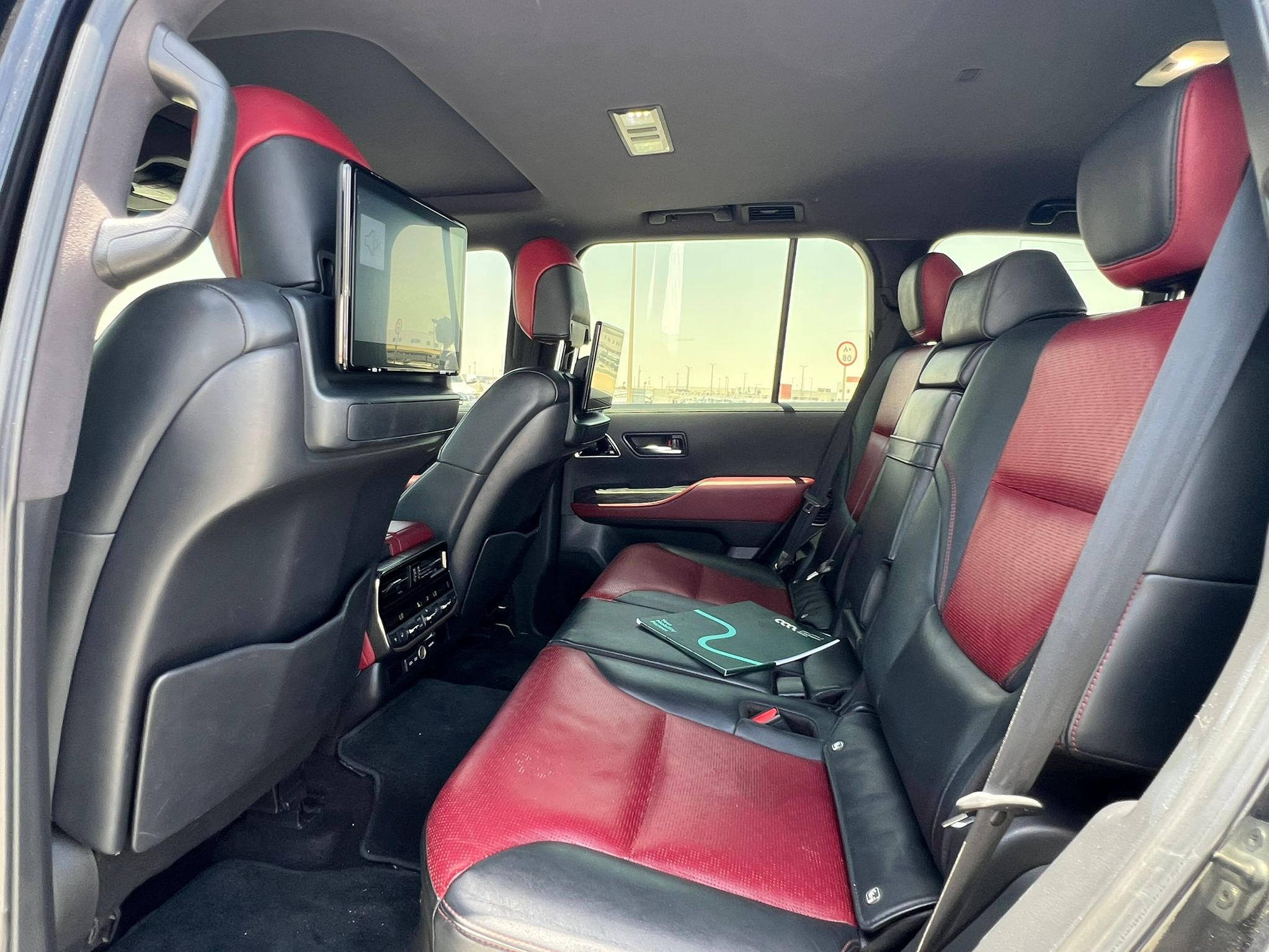 Toyota Land Cruiser G/R 2022 - Image 4