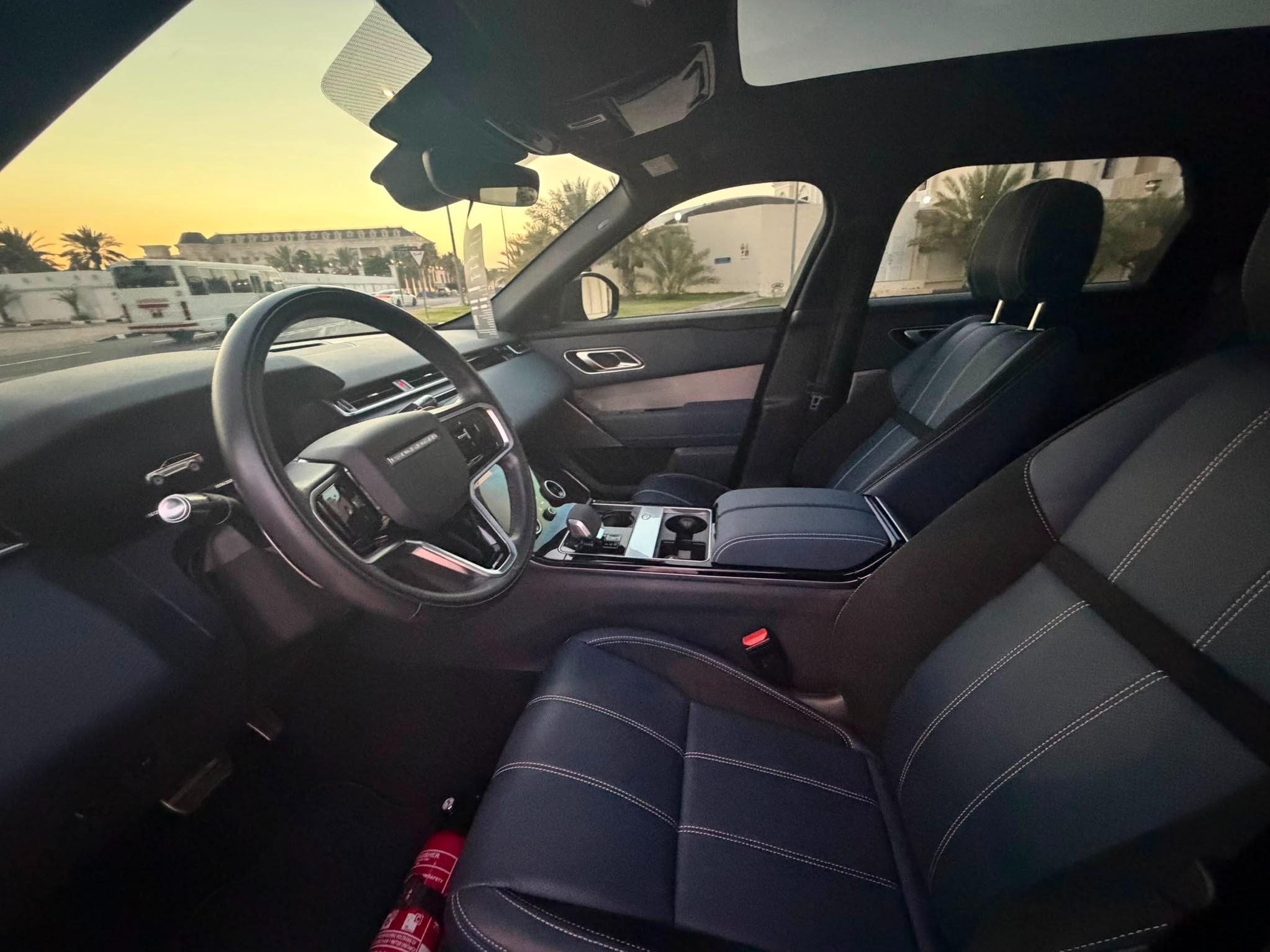 Land Rover Range Rover Velar 2022 - Image 3