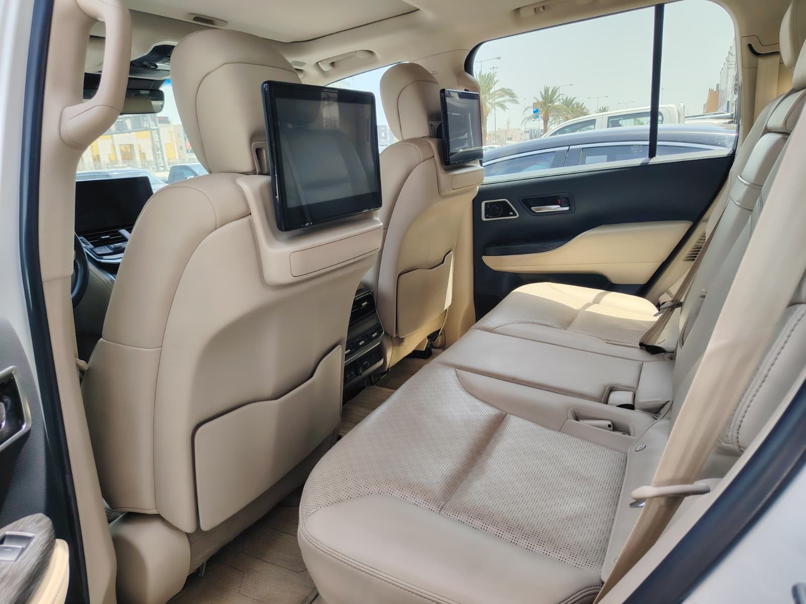 Toyota Land Cruiser VX.R 2024 - Image 3