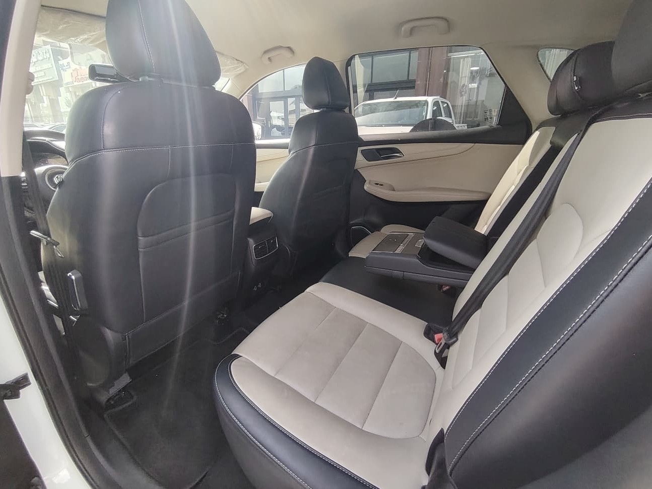 MG  HS 30T 2023 - Image 3
