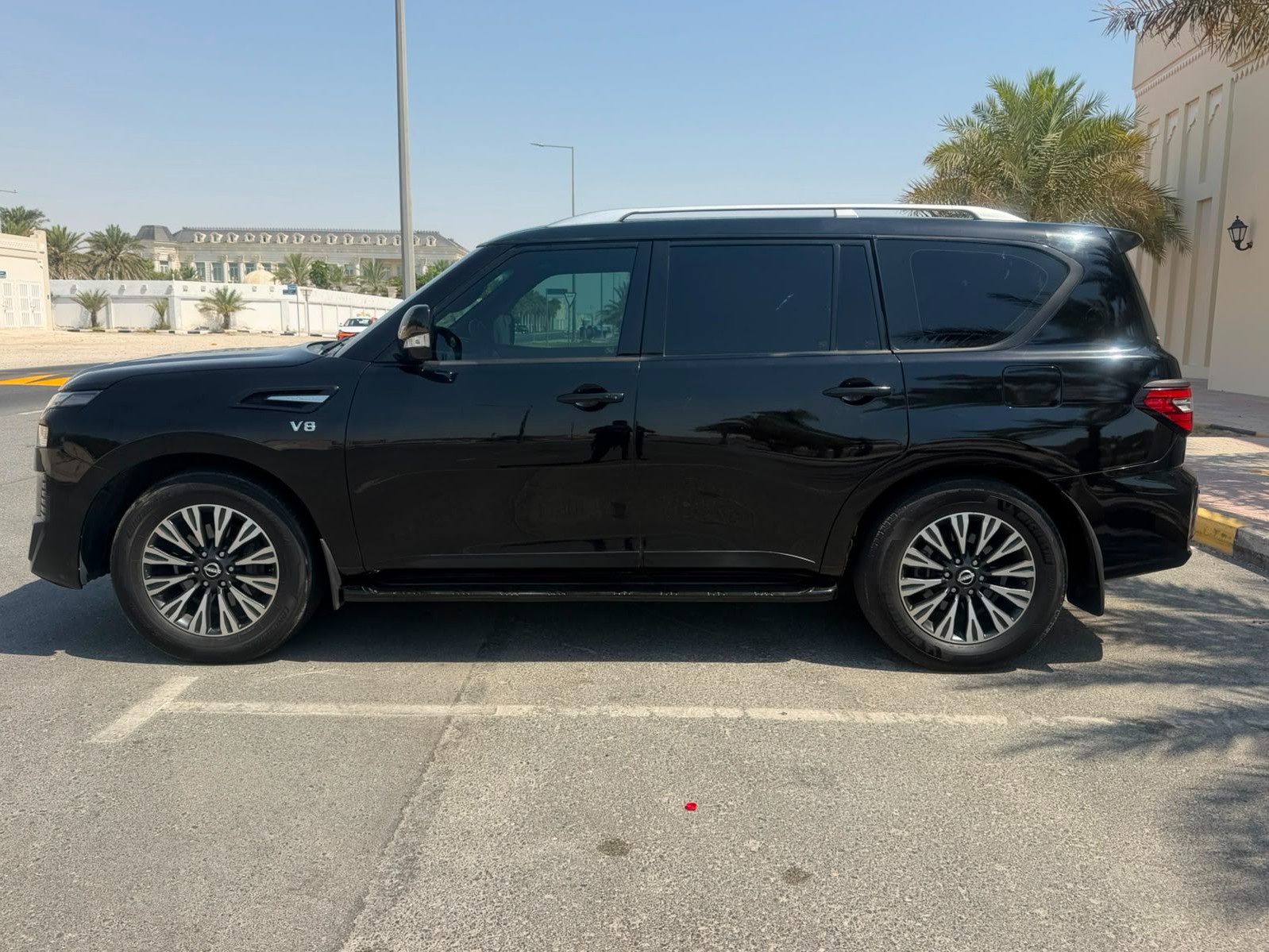 Nissan Patrol LE 2010 — photo 11 for sale in Qatar