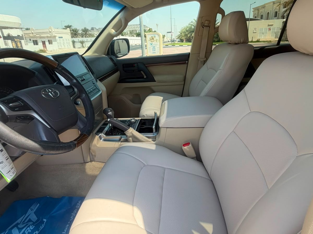 Toyota Land Cruiser GX.R 2017 - Image 3