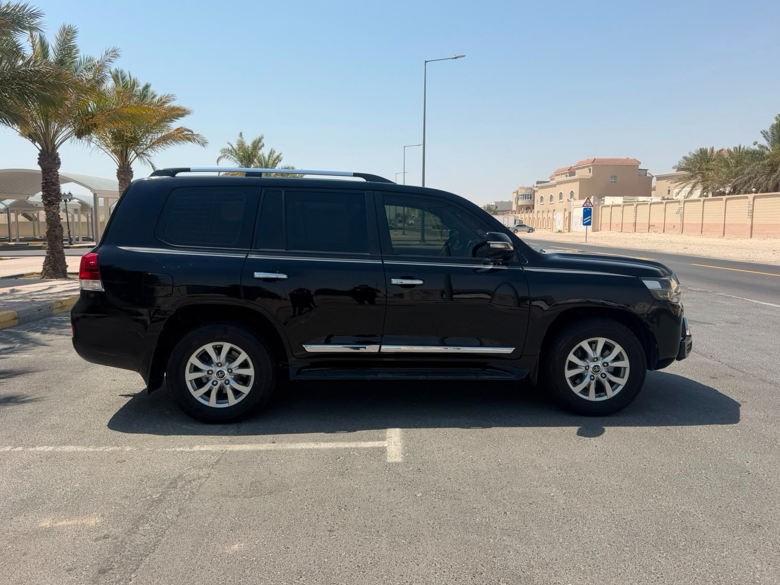 Toyota Land Cruiser GX.R 2017 — photo 10 for sale in Qatar