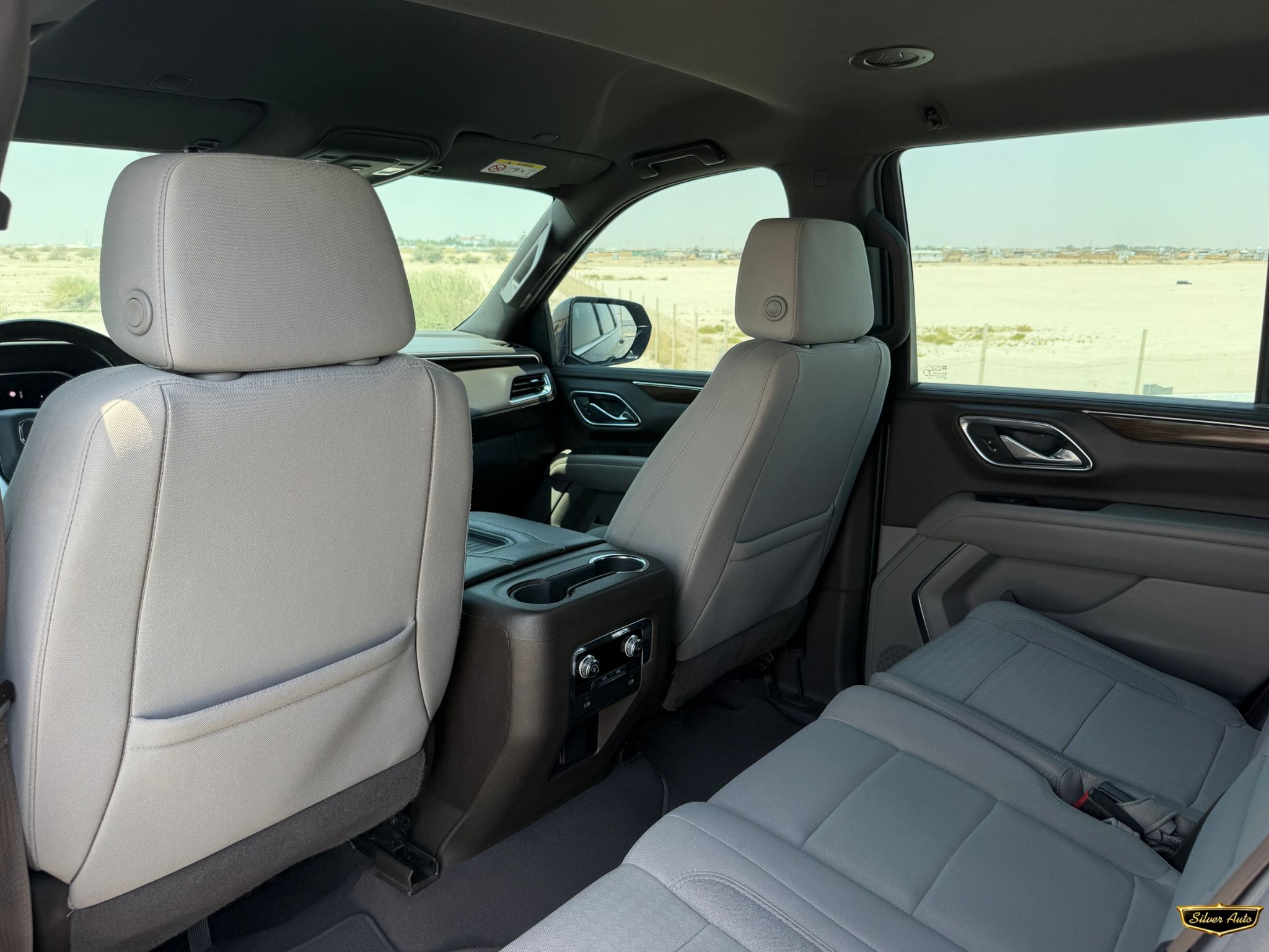 GMC Yukon SLE 2023 - Image 2