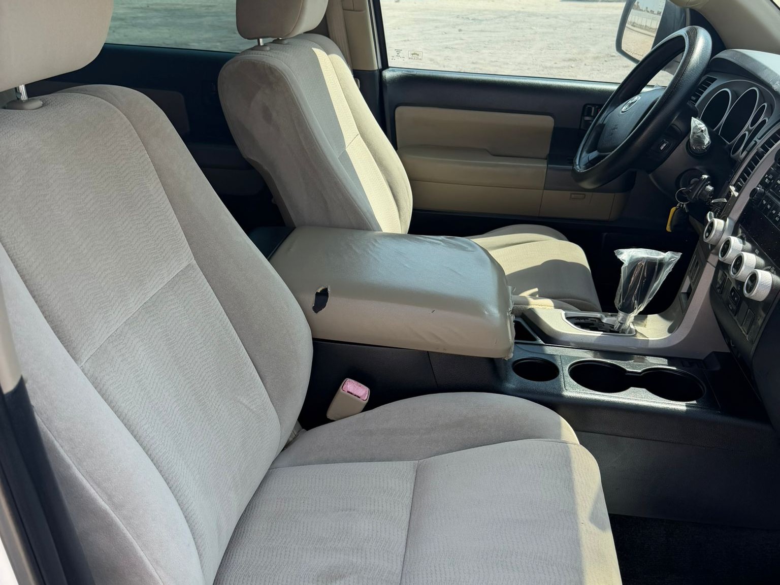 Toyota Sequoia 2012 — photo 10 for sale in Qatar
