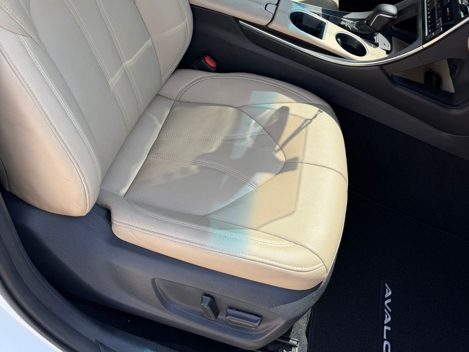 Toyota Avalon 2020 — photo 9 for sale in Qatar