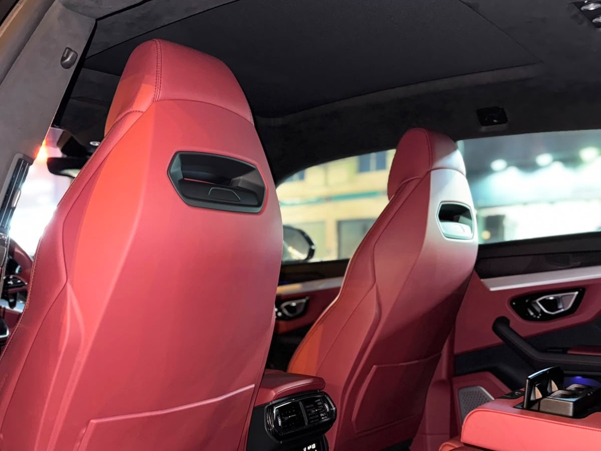 Lamborghini Urus 2019 - Image 2